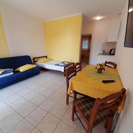 Apartments With A Parking Space Gradac, Makarska - 11332 Gradac  Pokój zdjęcie