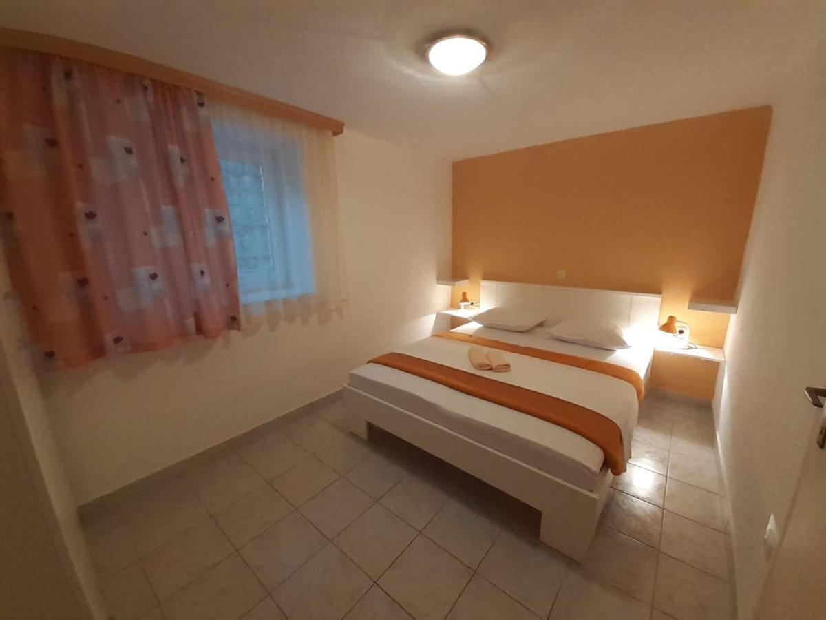 Apartments With A Parking Space Gradac, Makarska - 11332 Gradac  Zewnętrze zdjęcie